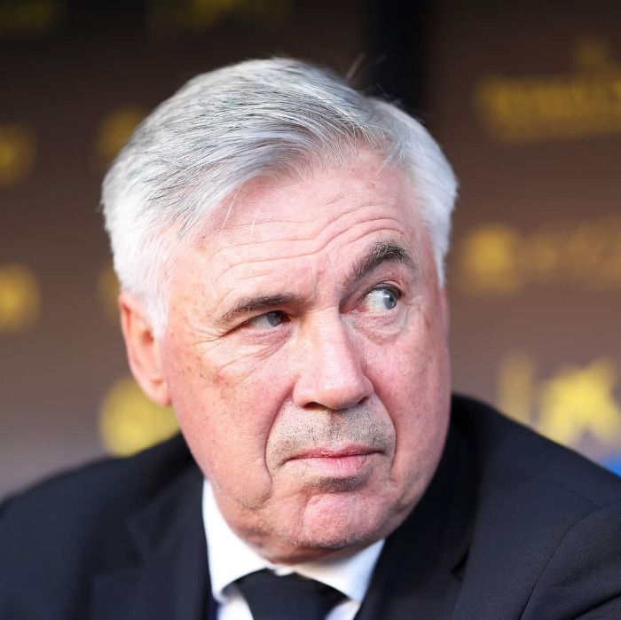 EILMELDUNG: Ancelotti prügelt sich, der Grund: